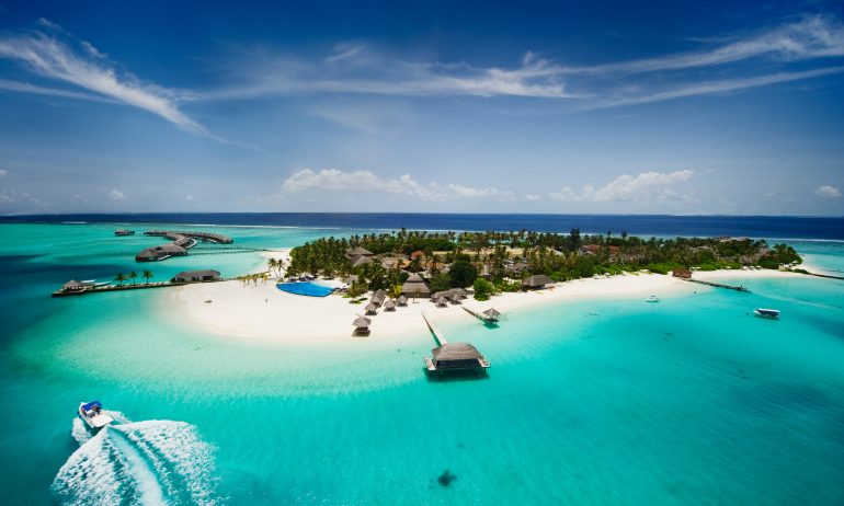 10 Stunning Maldives Resorts to Stay on Points