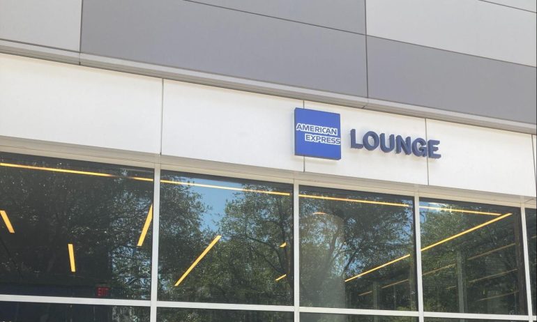 Inside the Little-Known American Express Lounge at the Las Vegas Convention Center